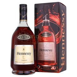 Coniac Hennessy VSOP Privilege (0.7L, 40%)